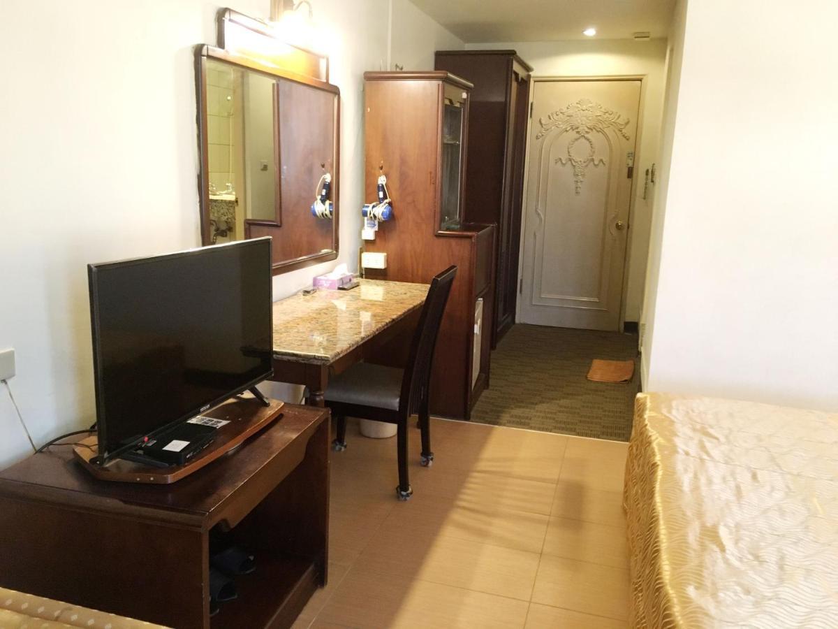 文南哥爸妻夫飯店 Hotel Tainan Exterior foto
